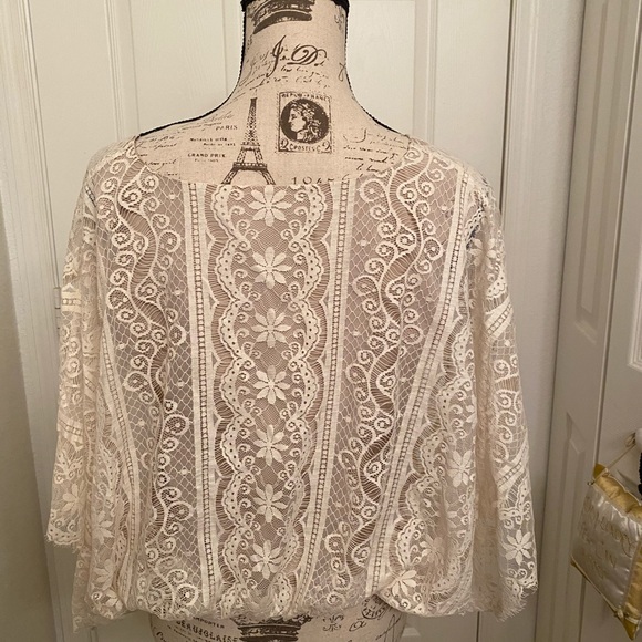 Beyond Vintage top - Picture 5 of 9